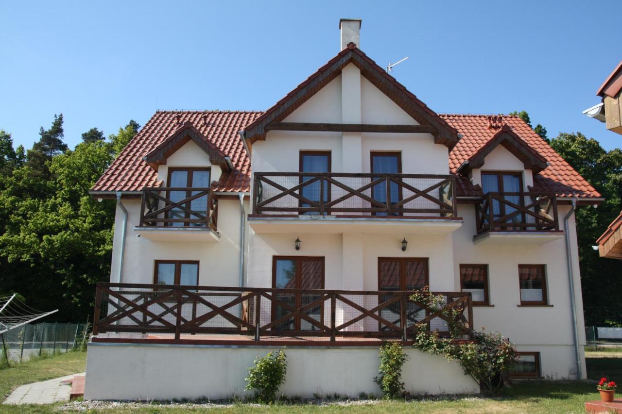 Pelikan Niechorze Bagian luar foto